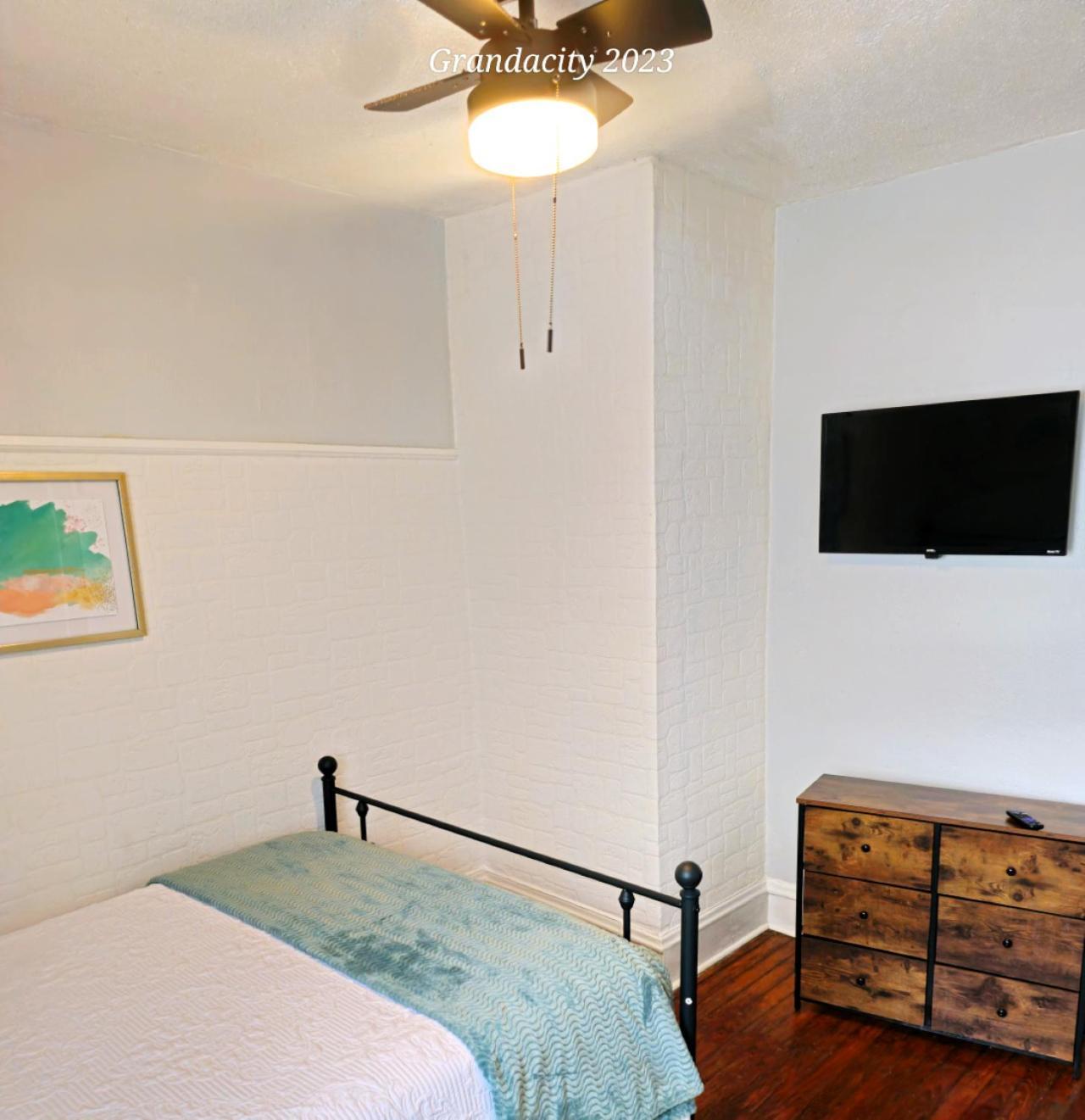 Lovely! Near Cleve Clinic/Uh/Cwru/Dwntwn W/Porch Villa Cleveland Luaran gambar