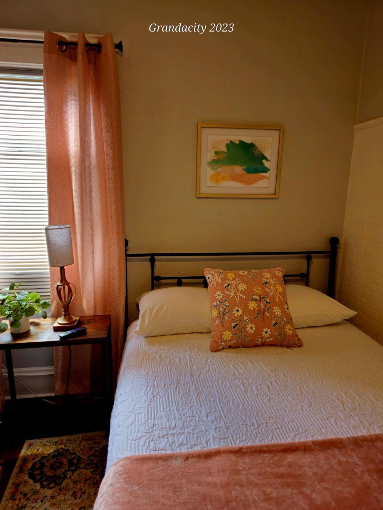 Lovely! Near Cleve Clinic/Uh/Cwru/Dwntwn W/Porch Villa Cleveland Luaran gambar